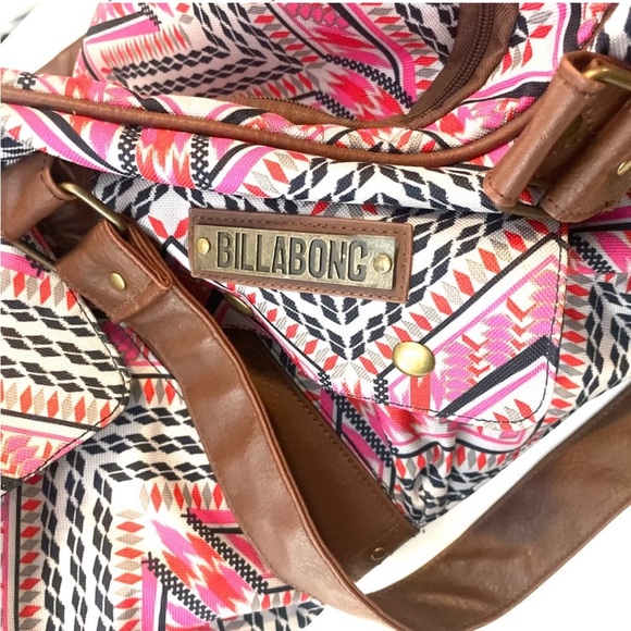 Billabong rolling duffel bag. Excellent condition. - Picture 1 of 3